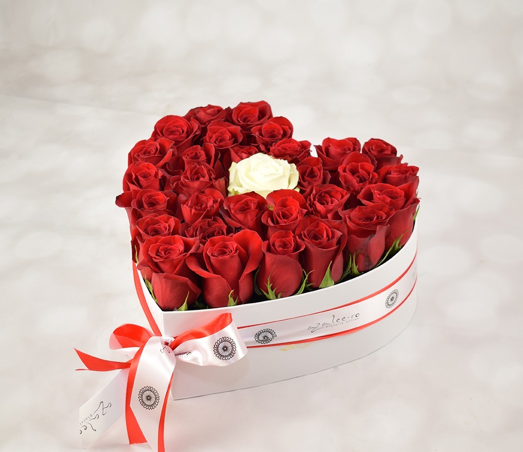 Aranjament Trandafiri „Gorgeous”