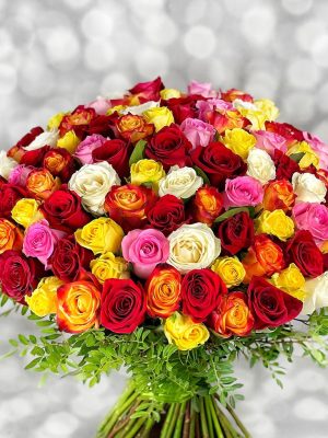 Buchet „Big Love” cu 91 de trandafiri multicolori – livrare flori Iași prin azalee.ro