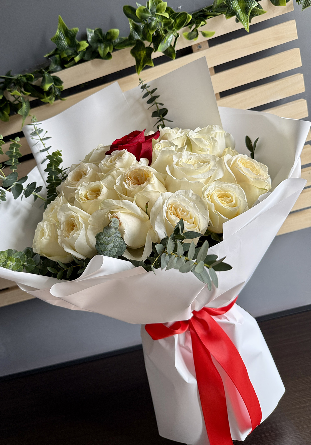Buchet "Made For Her" - imagine 2