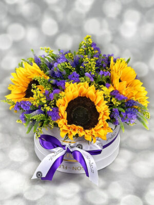 Buchet Sunflower cu floarea-soarelui și flori mov, livrare flori Iași prin azalee.ro